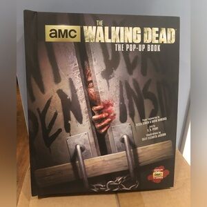 The Walking Dead Pop-Up Book